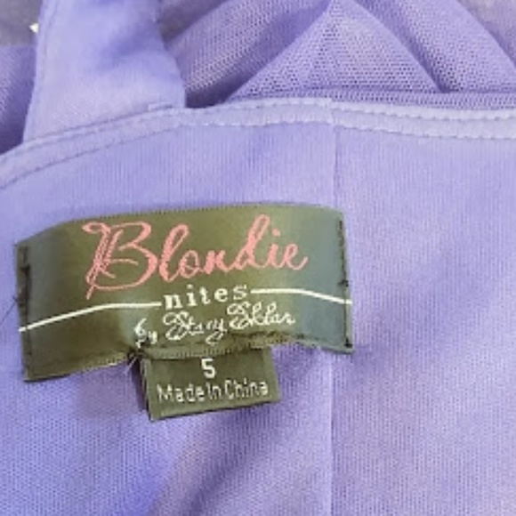 Enchanting Purple Chiffon Gown w Rhinestones - Picture 6 of 7